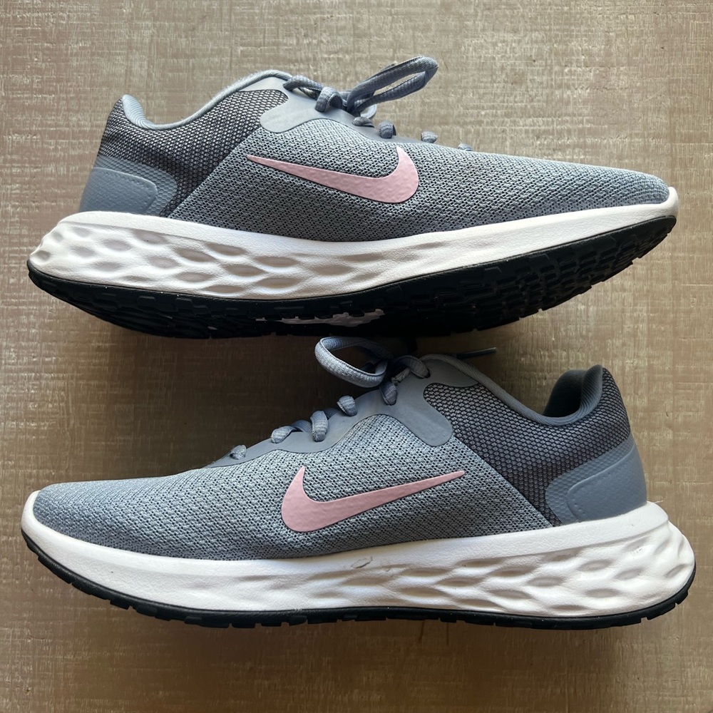 Nike Women's Revolution 6 Running Shoes Periwinkle with Pink Swoosh